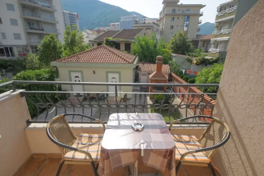 Racanovic_DBL std_02.jpg